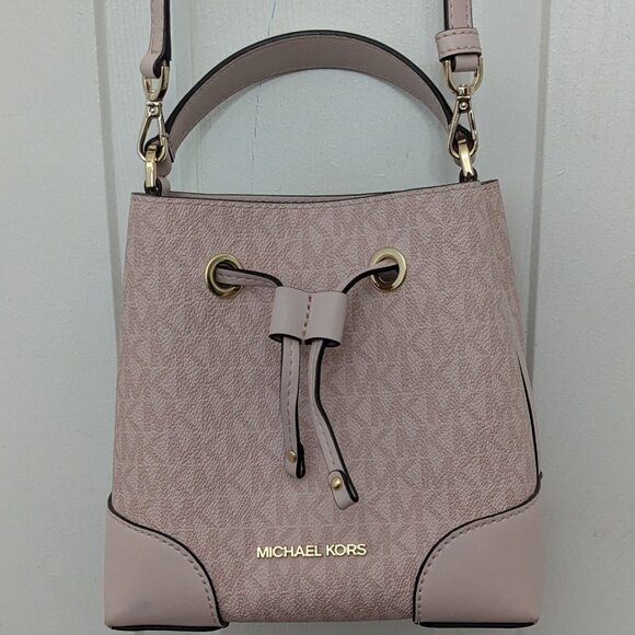MICHAEL KORS Women's Mercer Small Logo Bucket Bag POWDER BLUSH  PINK . - Picture 3 of 14